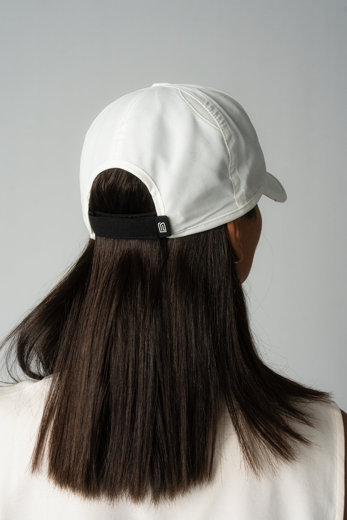 Rubber logo tour cap